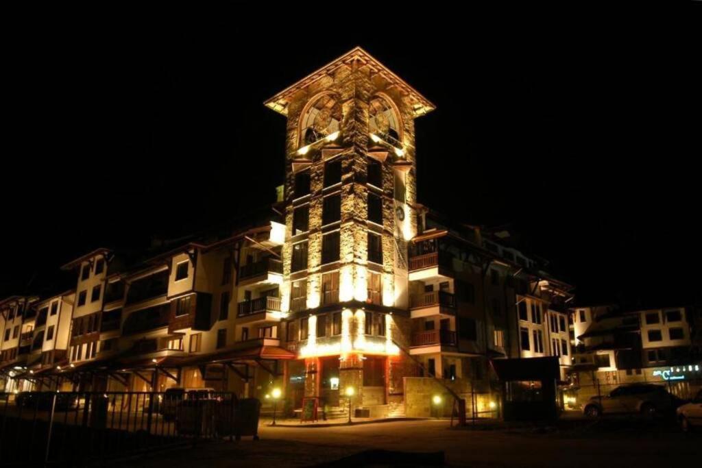 Royal Towers - 945 Apartment *